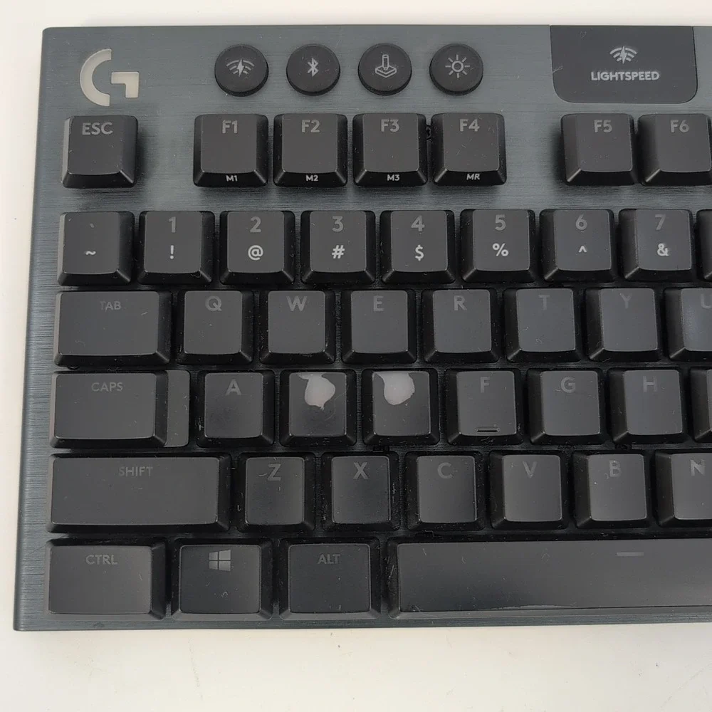 Logitech working pre